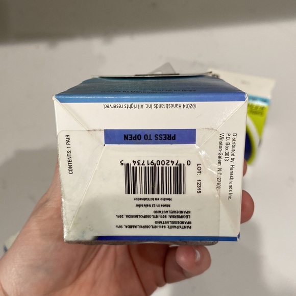 L'eggs Sheer Energy Pantyhose Nude and Jet Black Control Top size B - Picture 3 of 13